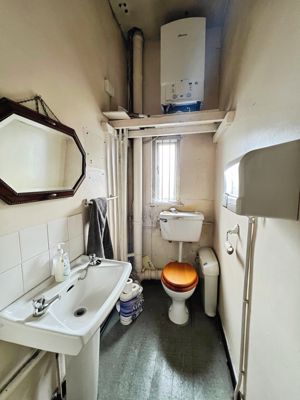 WC- click for photo gallery